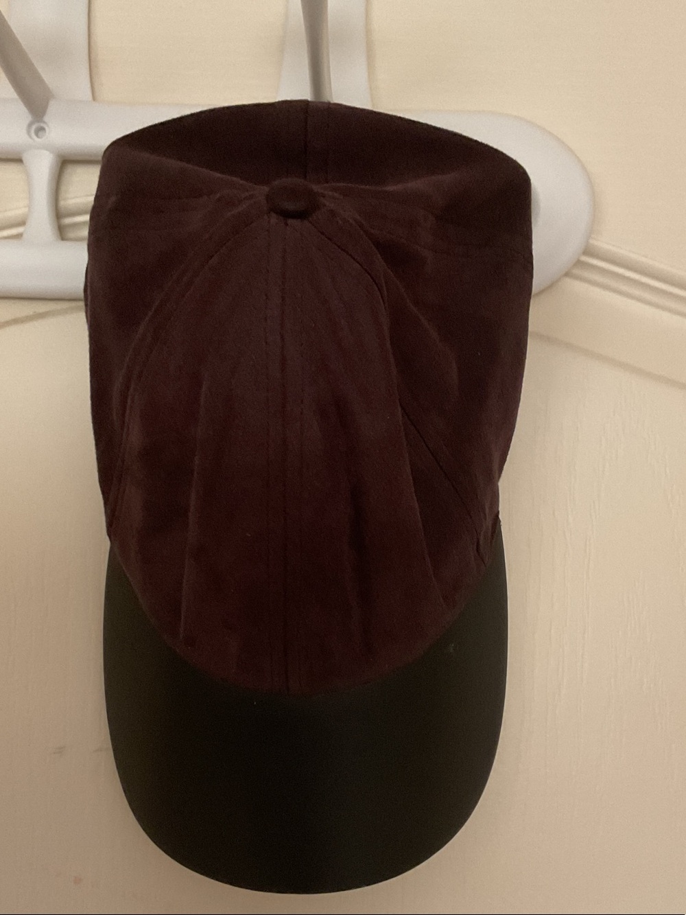 Wilfred Velvet Baseball Cap in Dark Brown and Black